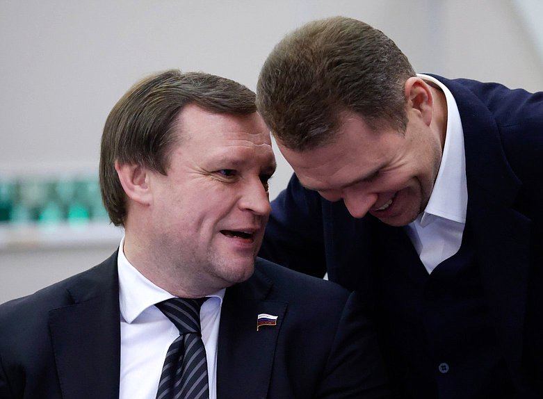 Председатель Комитета по строительству и ЖКХ Сергей Пахомов