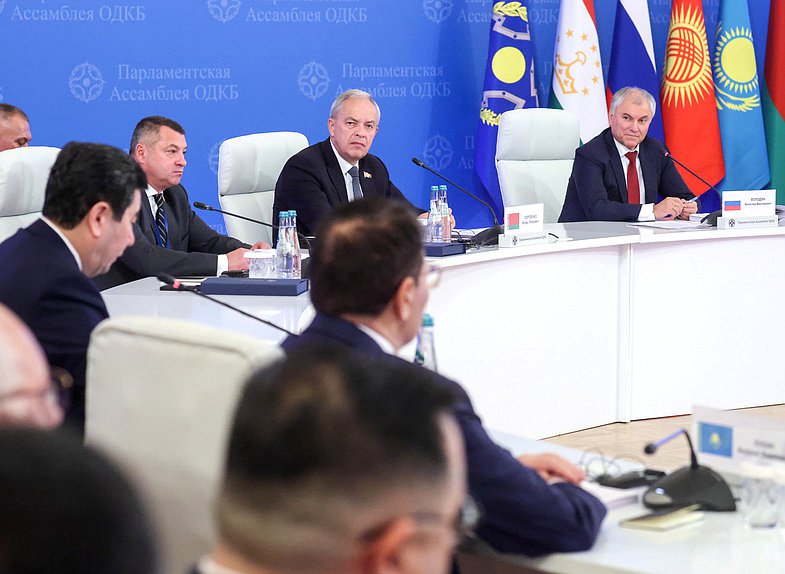 Председатель Палаты представителей Национального собрания Республики Беларусь Игорь Сергеенко и Председатель Государственной Думы Вячеслав Володин