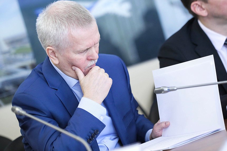 Член Комитета по экономической политике, промышленности, инновационному развитию и предпринимательству Сергей Пантелеев