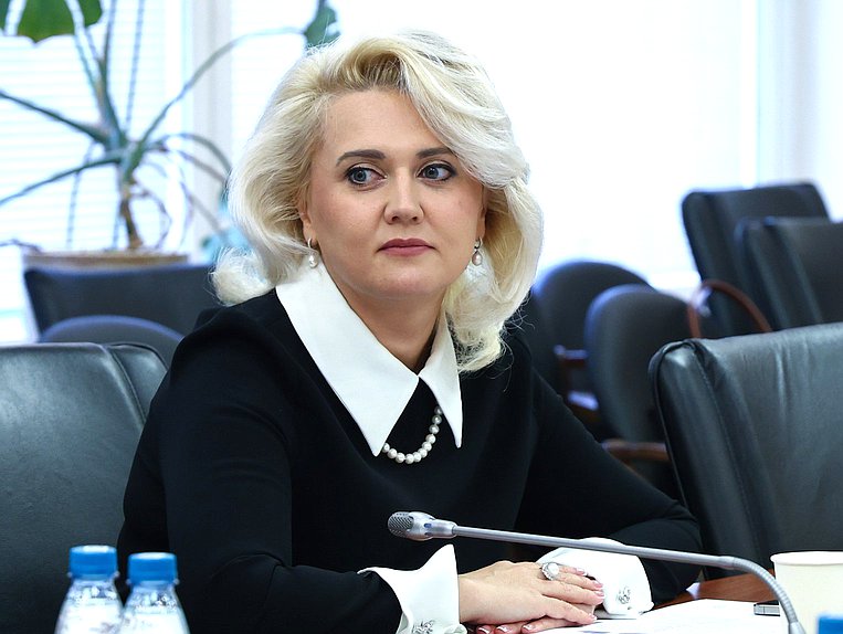 Член Комитета по науке и высшему образованию Алла Салаева