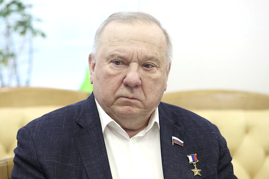 Заместитель Председателя Комитета по развитию гражданского общества, вопросам общественных и религиозных объединений Владимир Шаманов