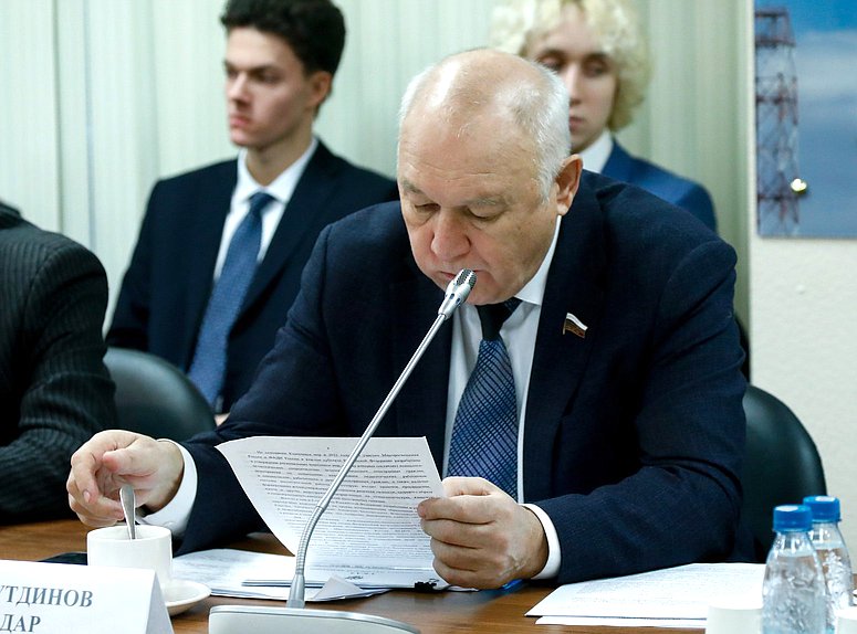 Первый заместитель Председателя Комитета по делам национальностей Ильдар Гильмутдинов