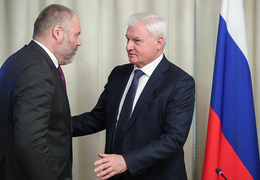 Первый заместитель Председателя Комитета по аграрным вопросам Владимир Плотников и член Комитета по развитию Дальнего Востока и Арктики Николай Новичков