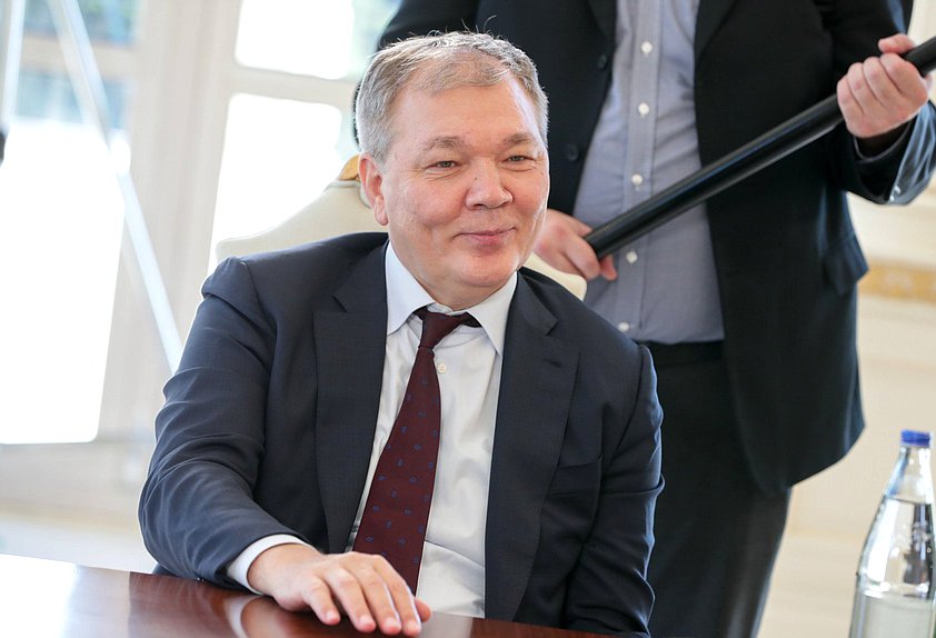 Председатель Комитета по делам СНГ, евразийской интеграции и связям с соотечественниками Леонид Калашников