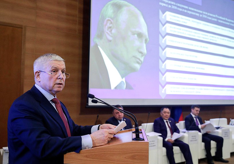 Член Комитета по экономической политике Виктор Кидяев