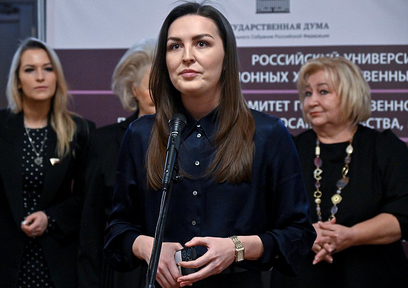 Член Комитета по просвещению Анна Скрозникова