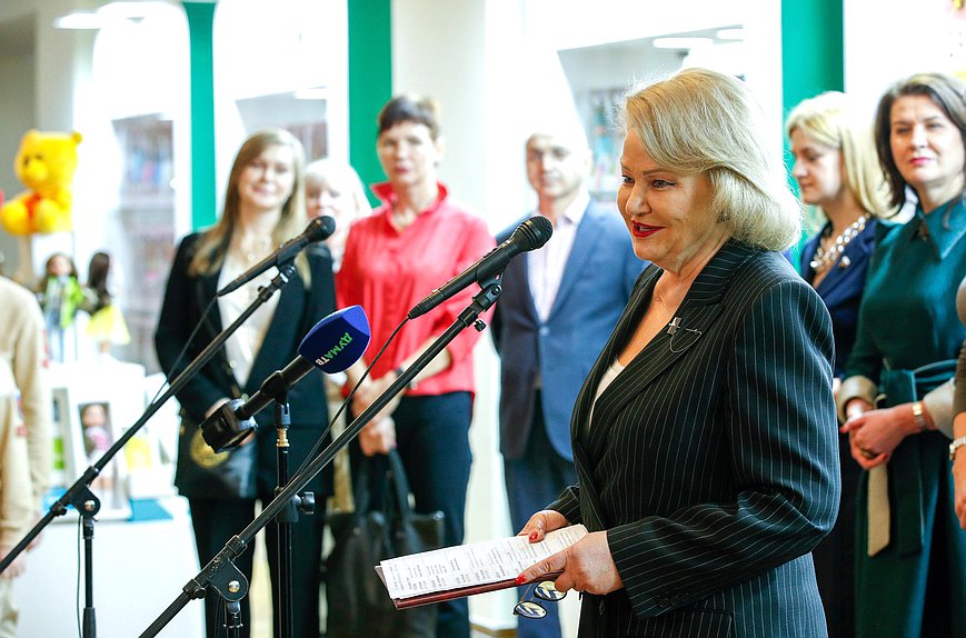 Председатель Комитета по вопросам семьи, женщин и детей Нина Останина