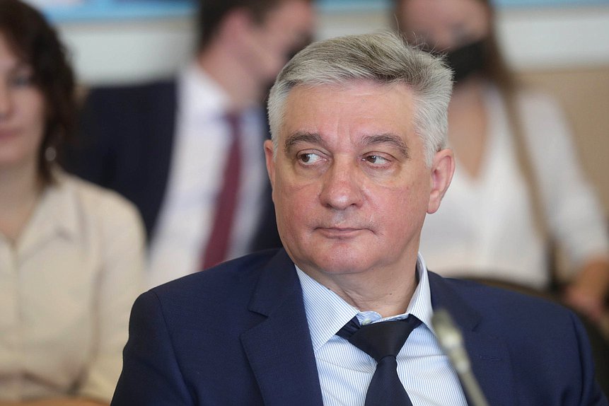 Член Комитета по финансовому рынку Аркадий Свистунов