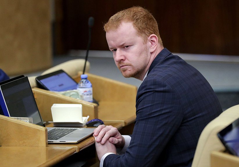 Член Комитета по бюджету и налогам Денис Парфенов