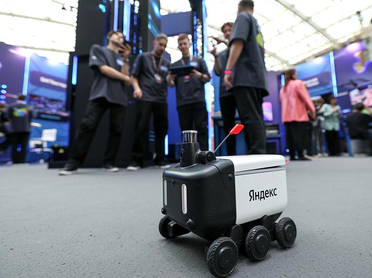 Председатель Государственной Думы Вячеслав Володин посетил Форум колледжей Москвы