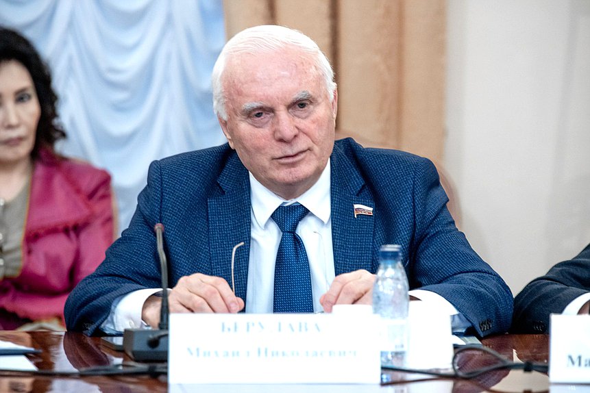 Первый заместитель Председателя Комитета по просвещению Михаил Берулава