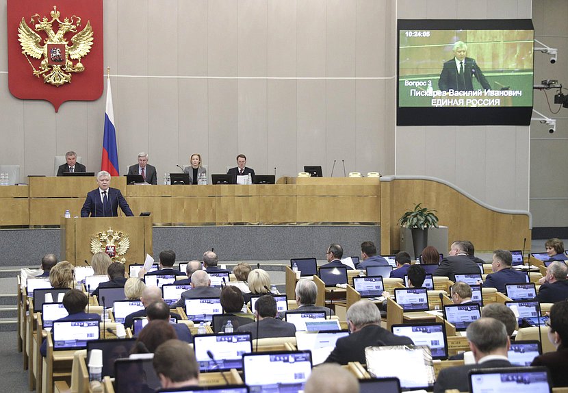 Председатель Комитета по безопасности и противодействию коррупции Василий Пискарев