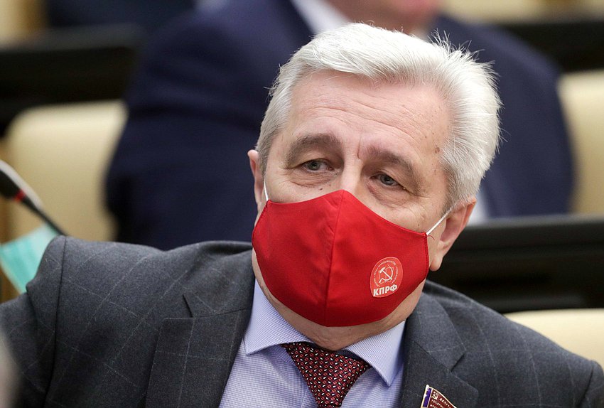 Член Комитета по охране здоровья Николай Осадчий