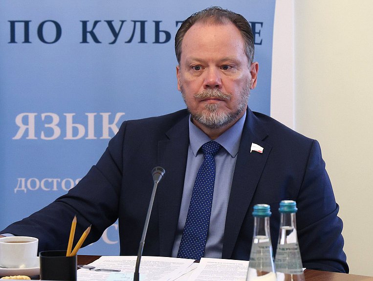 Первый заместитель Председателя Комитета по культуре Александр Шолохов