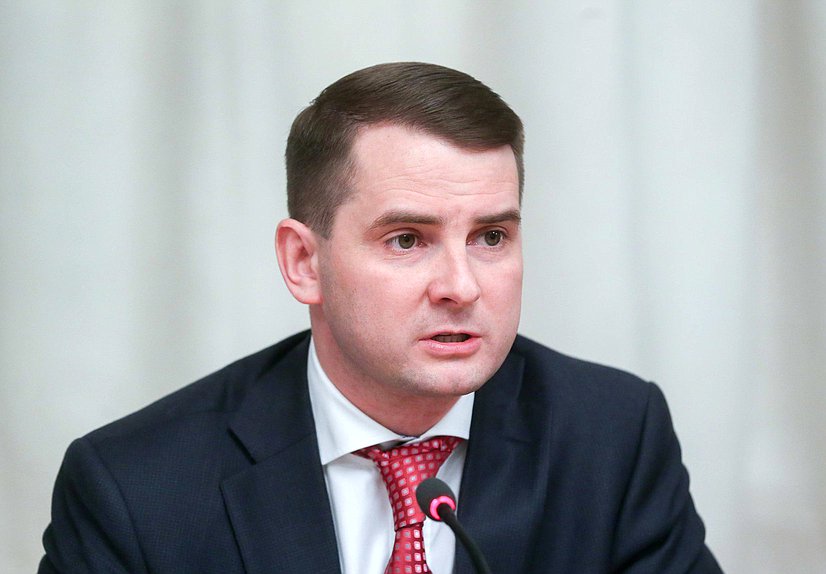 Председатель Комитета по труду, социальной политике и делам ветеранов Ярослав Нилов