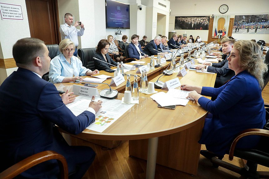 Круглый стол Комитета по труду, социальной политике и делам ветеранов на тему «Социализация инвалидов в современных условиях и их дальнейшее трудоустройство»