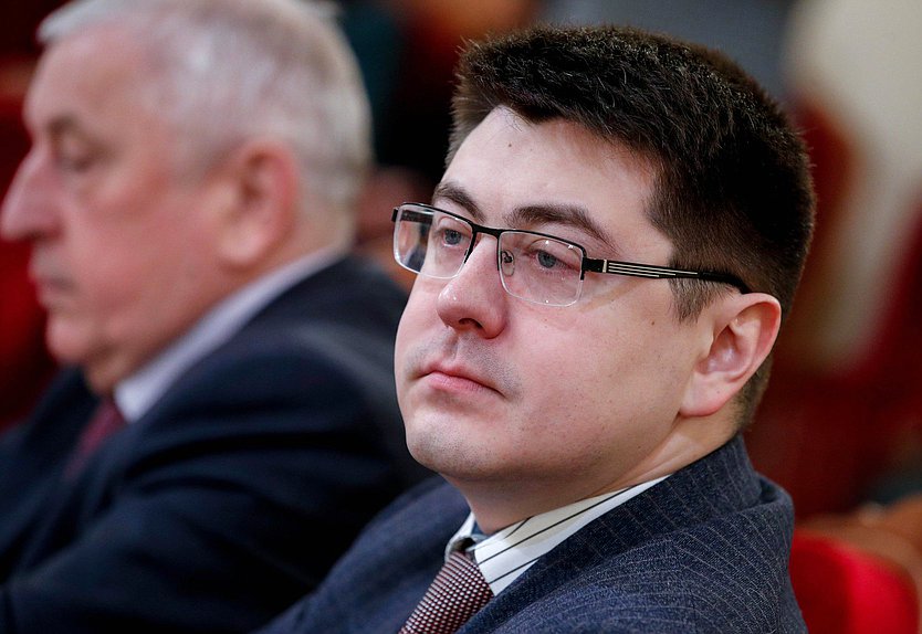 Заместитель Председателя Комитета по промышленности и торговле Александр Спиридонов