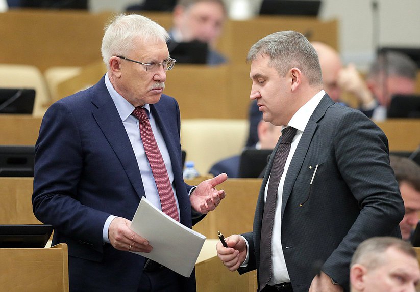 Председатель Комитета по контролю Олег Морозов и заместитель Председателя Комитета по контролю Дмитрий Ламейкин