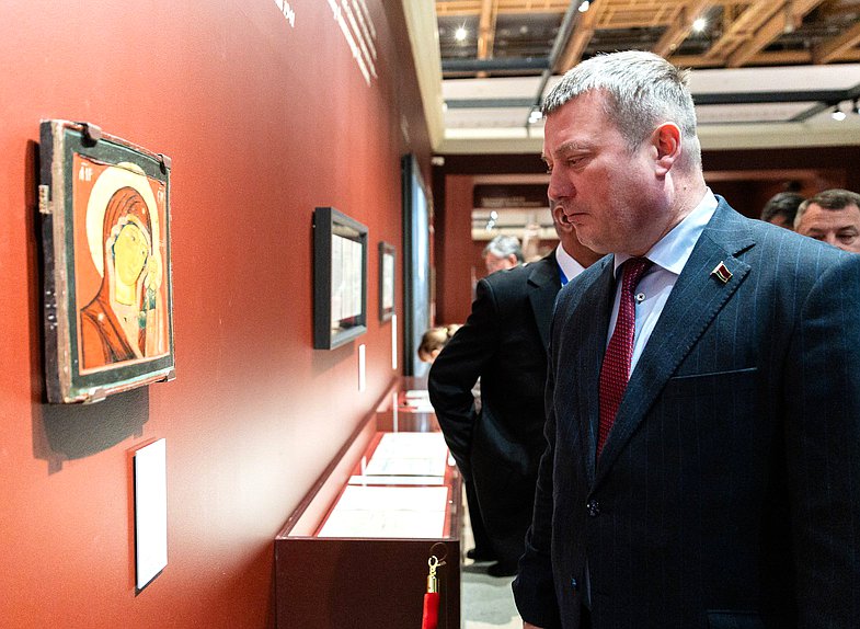 Члены делегаций стран-членов ОДКБ посетили выставки "Великая Победа. Россия - моя история" и "Без срока давности. Нюрнберг. 80 лет" в Москве