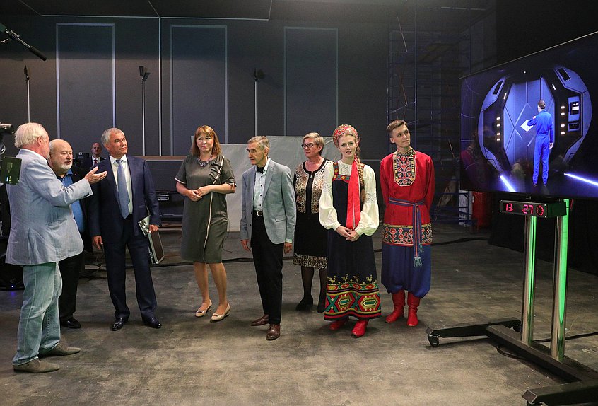 Председатель Государственной Думы Вячеслав Володин, режиссер Владимир Хотиненко и ректор ВГИК им. С.А. Герасимова Владимир Малышев