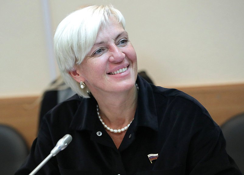 Заместитель Председателя Комитета по просвещению Ирина Ивенских