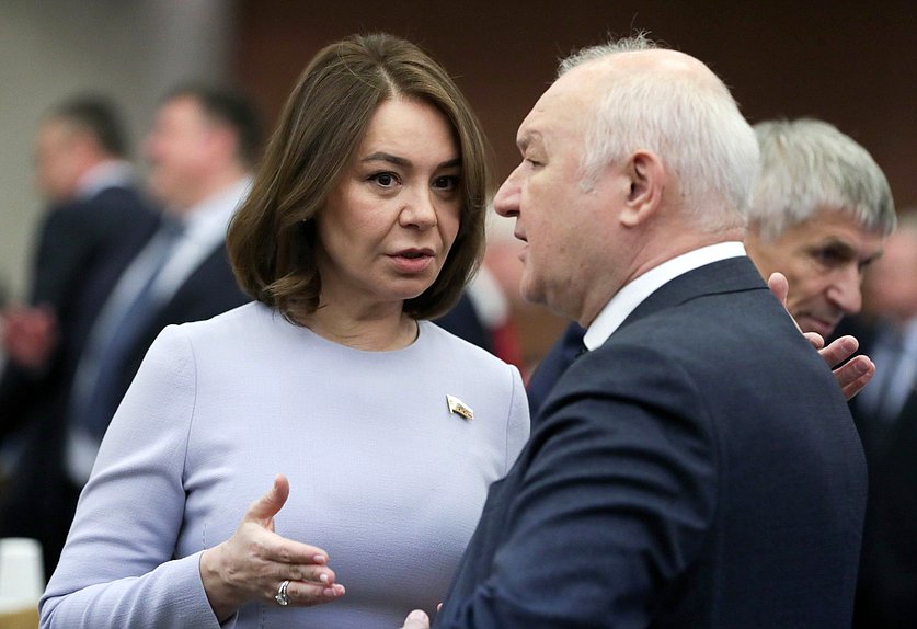 Первый заместитель Председателя Комитета по малому и среднему предпринимательству Альфия Когогина и Первый заместитель Председателя Комитета по делам национальностей Ильдар Гильмутдинов