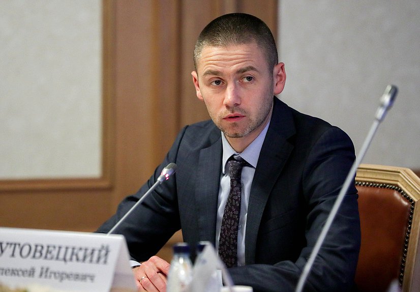 Статс-секретарь — заместитель руководителя Росреестра Алексей Бутовецкий