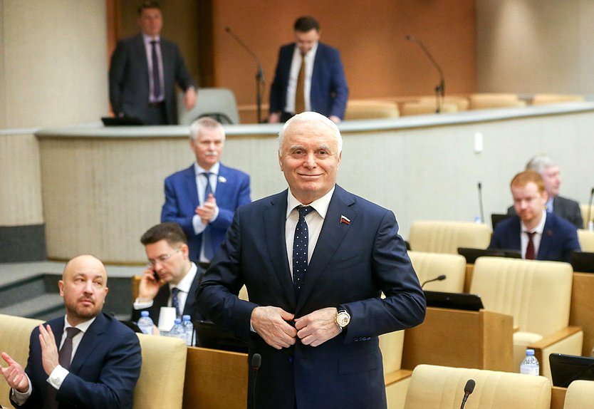 Член фракции КПРФ Михаил Берулава