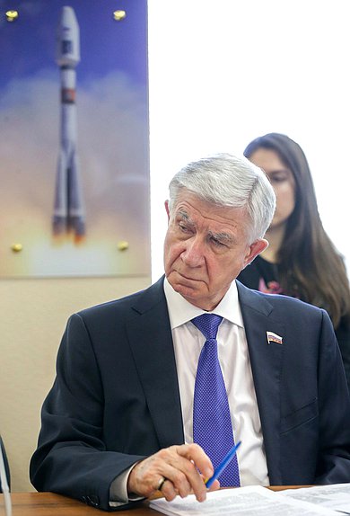 Член Комитета по экономической политике, промышленности, инновационному развитию и предпринимательству Владимир Евланов