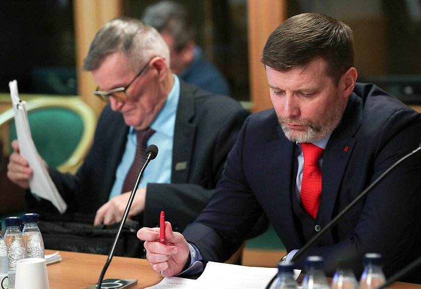 Круглый стол Комитета по аграрным вопросам на тему «Законодательное обеспечение развития малых форм хозяйствования»