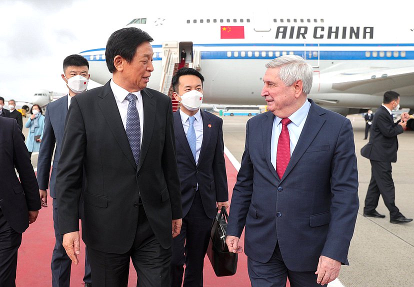 Chairman of the Standing Committee of the National People's Congress of the People's Republic of China Li Zhanshu and First Deputy Chairman of the State Duma Ivan Melnikov