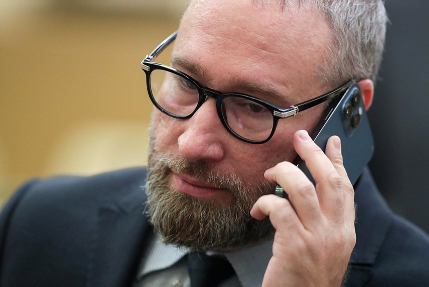 Заместитель Председателя Комитета по информационной политике, информационным технологиям и связи Антон Горелкин