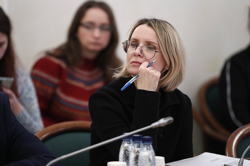 Заседание рабочей группы при Комитете по экологии, природным ресурсам и охране окружающей среды