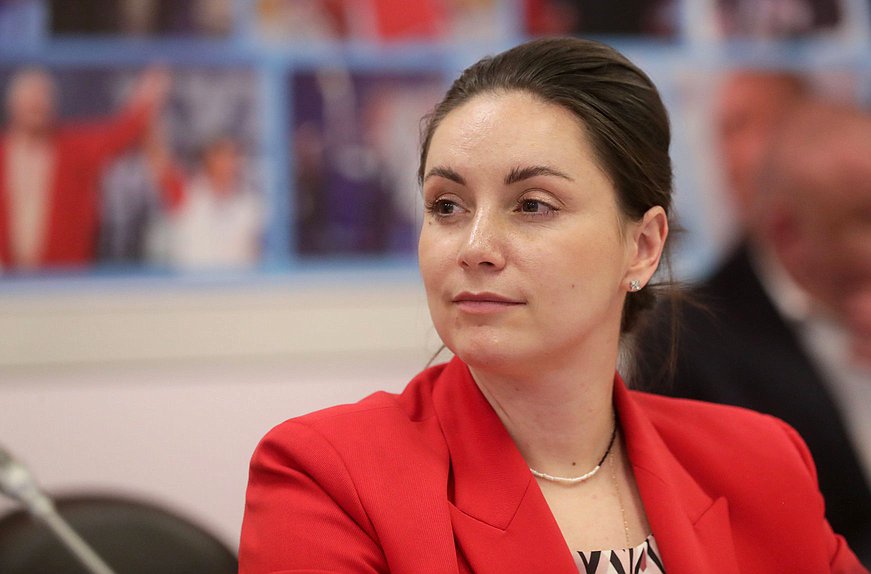 Заместитель Председателя Комитета по молодежной политике Юлия Саранова