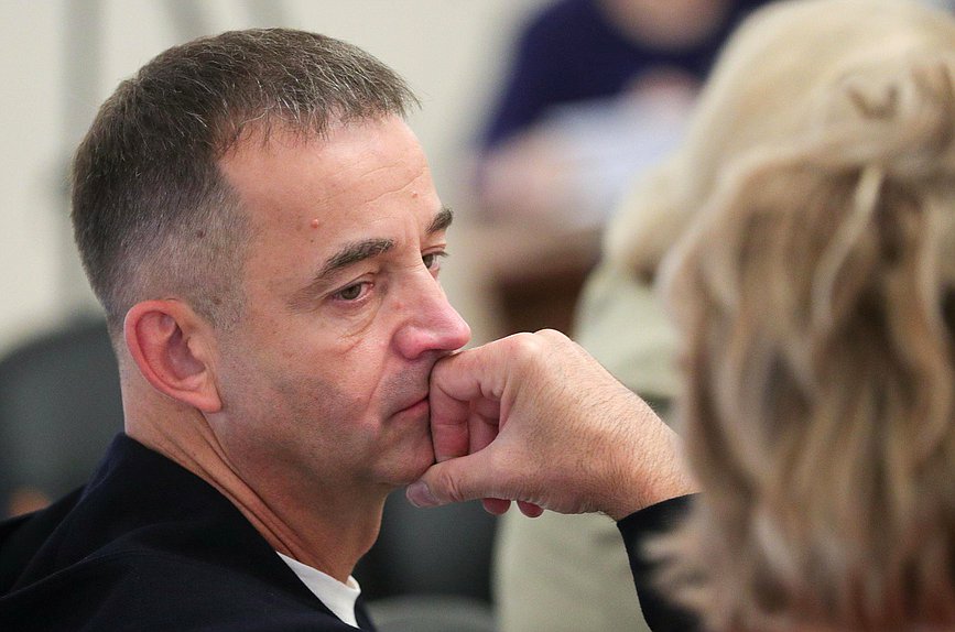 Первый заместитель Председателя Комитета по культуре Дмитрий Певцов