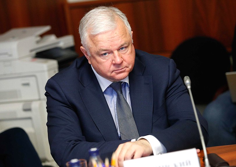 Член Комитета по охране здоровья Олег Иванинский