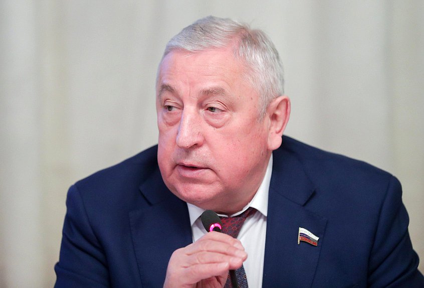 Председатель Комитета по региональной политике и проблемам Севера и Дальнего Востока Николай Харитонов