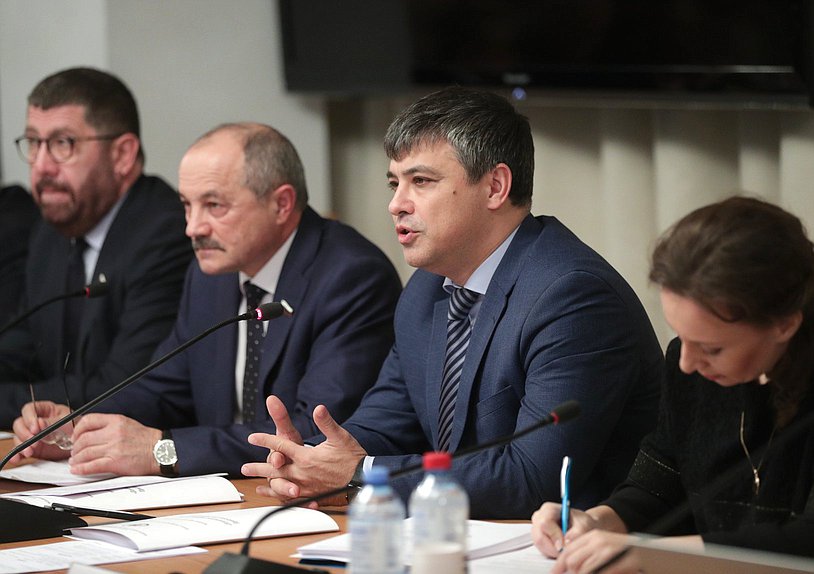 Председатель Комитета по охране здоровья Дмитрий Морозов
