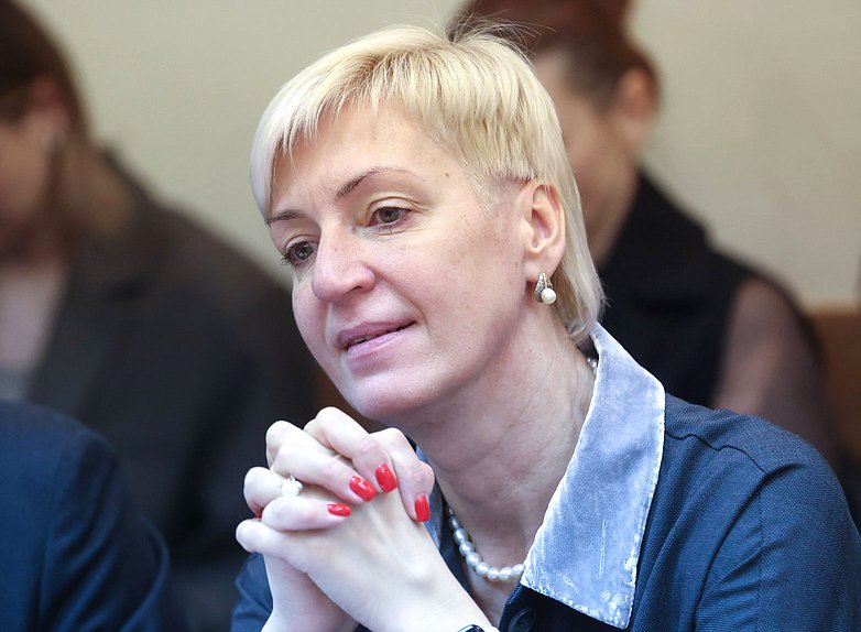 Заместитель Председателя Комитета по просвещению Ирина Ивенских