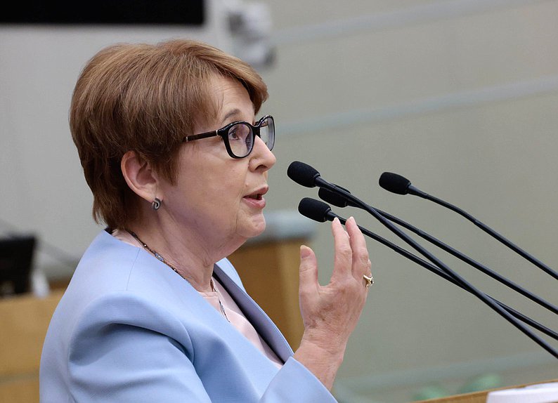 Член Комитета по бюджету и налогам Оксана Дмитриева