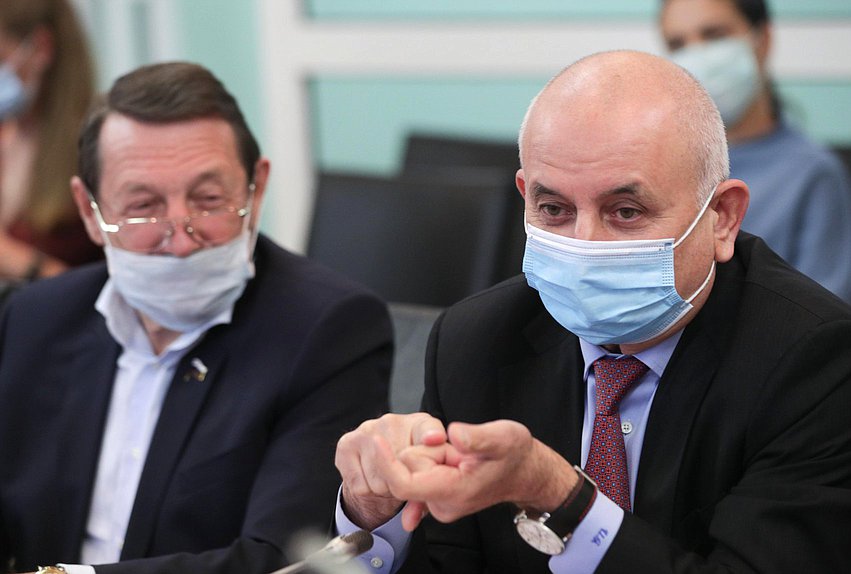 Член Комитета по энергетике Юшаа Газгиреев