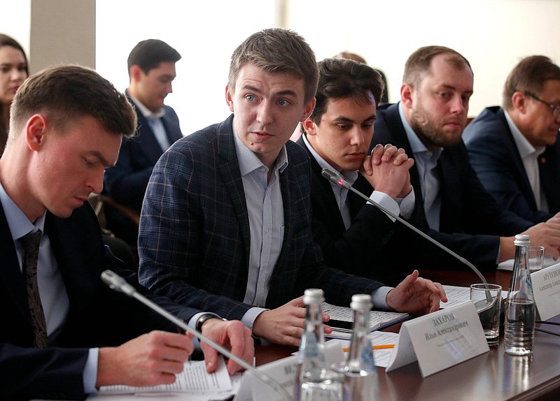 Круглый стол Комитета по молодежной политике на тему «Внутригрупповые конфликты в студенческой среде как угроза социальной стабильности. Социальные технологии эскалации и медиации конфликтов»