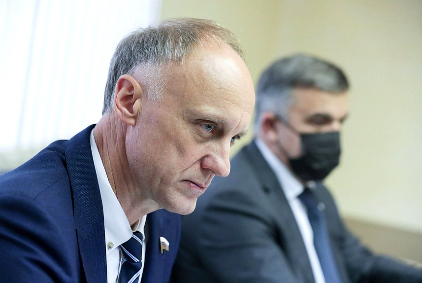 Заместитель Председателя Комитета по малому и среднему предпринимательству Олег Голиков