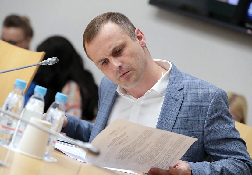 Заместитель Председателя Комитета по охране здоровья Сергей Леонов
