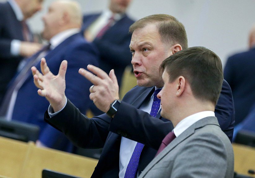 Первые заместители Председателя Комитета по контролю и Регламенту Олег Нилов и Александр Курдюмов