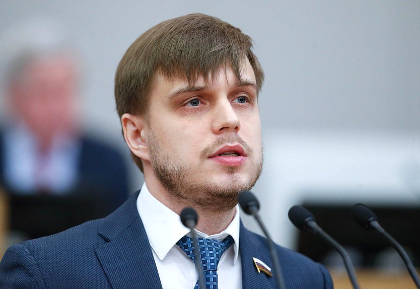 Член Комитета по информационной политике, информационным технологиям и связи Антон Ткачев