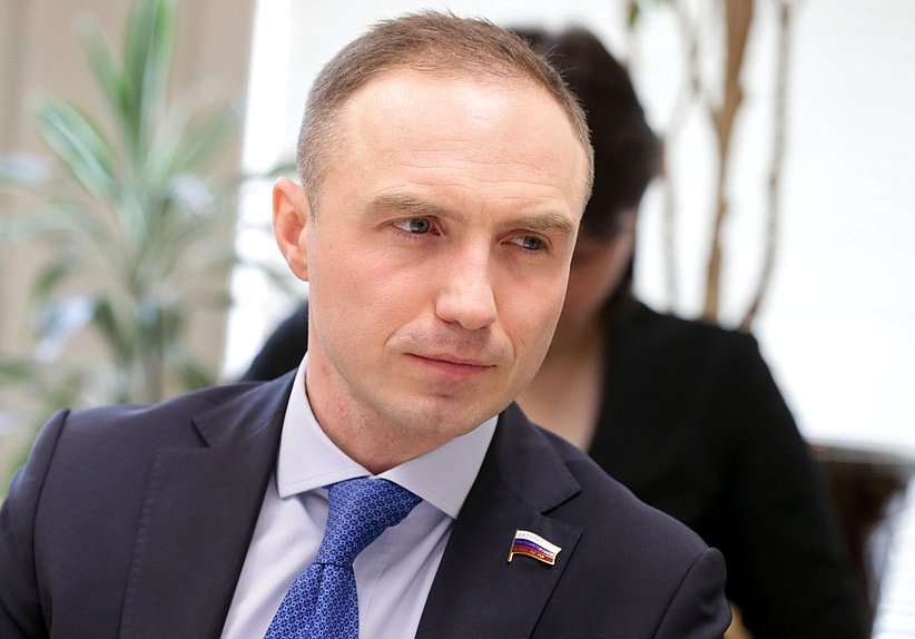 Заместитель Председателя Комитета по развитию Дальнего Востока и Арктики Антон Басанский