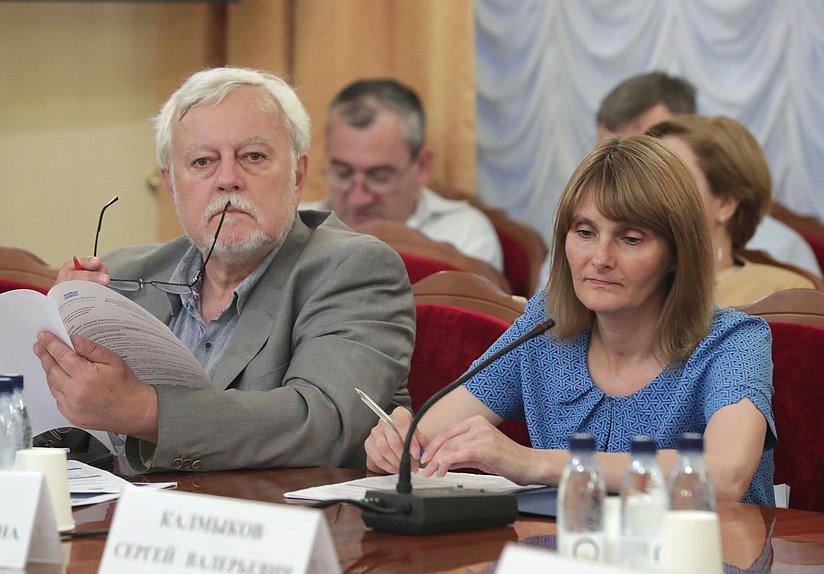 Круглый стол Комитета по региональной политике и местному самоуправлению на тему «Региональные и местные сообщества как фактор и субъект стратегического развития регионов и муниципалитетов»