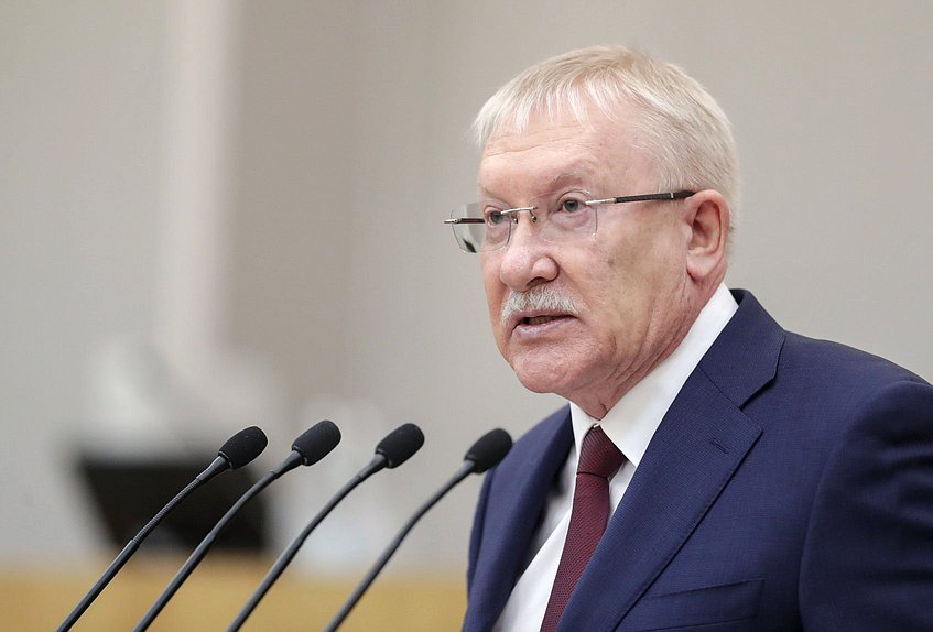 Председатель Комитета по контролю Олег Морозов