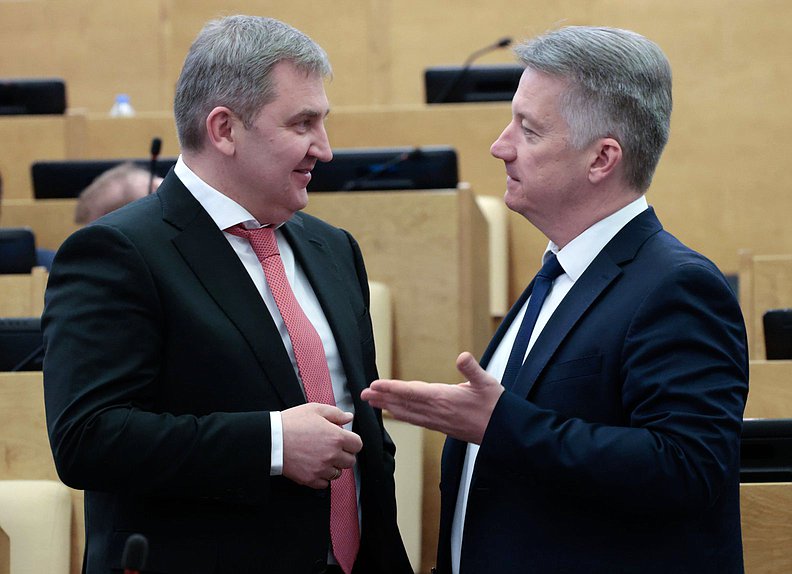 Первый заместитель Председателя Комитета по контролю Дмитрий Ламейкин и заместитель Председателя Комитета по защите конкуренции Антон Гетта